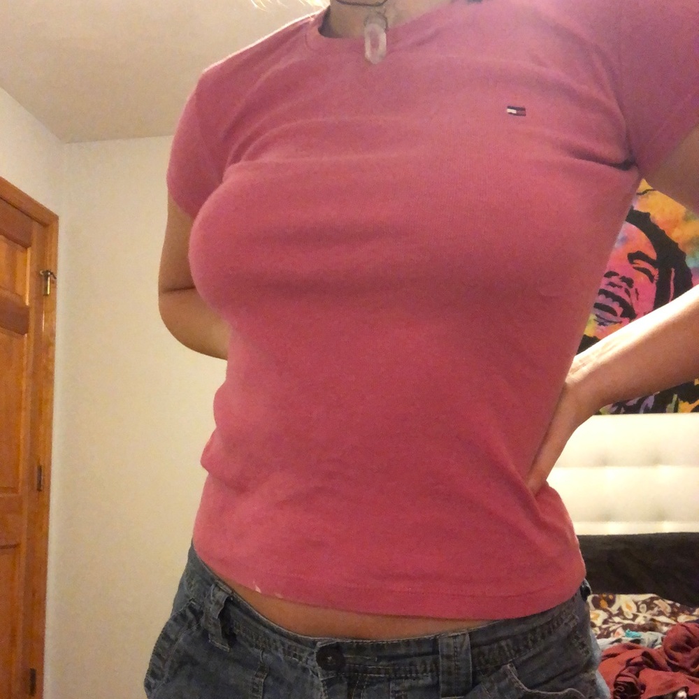 Hot tommy fitted T